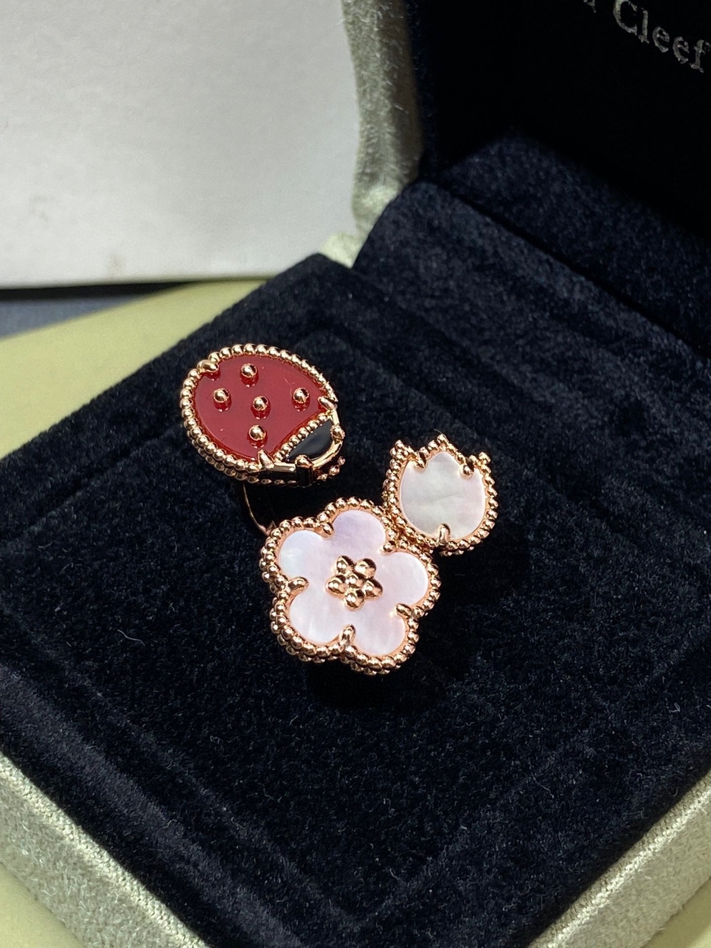 [Charm Aries Jewelry]LUCKY 3 MOTIF ROSE GOLD RING