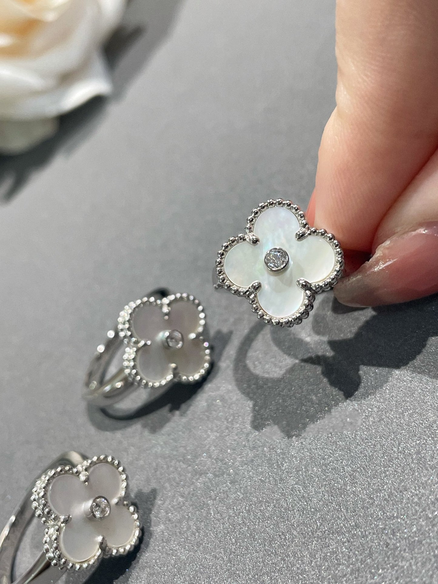 [Charm Aries Jewelry]CLOVER SILVER MOP DIAMOND RING