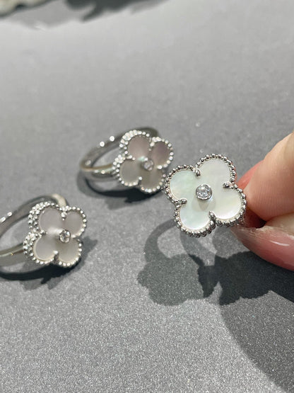 [Charm Aries Jewelry]CLOVER SILVER MOP DIAMOND RING