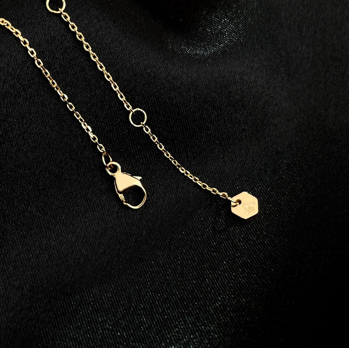 [Charm Aries Jewelry]BEE MINI NECKLACE