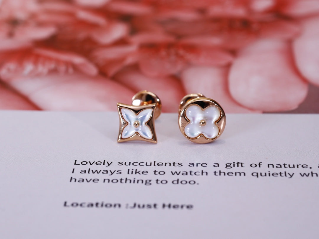 [Charm Aries Jewelry]STAR AND SUN PINK GOLD MOP STUD EARRINGS