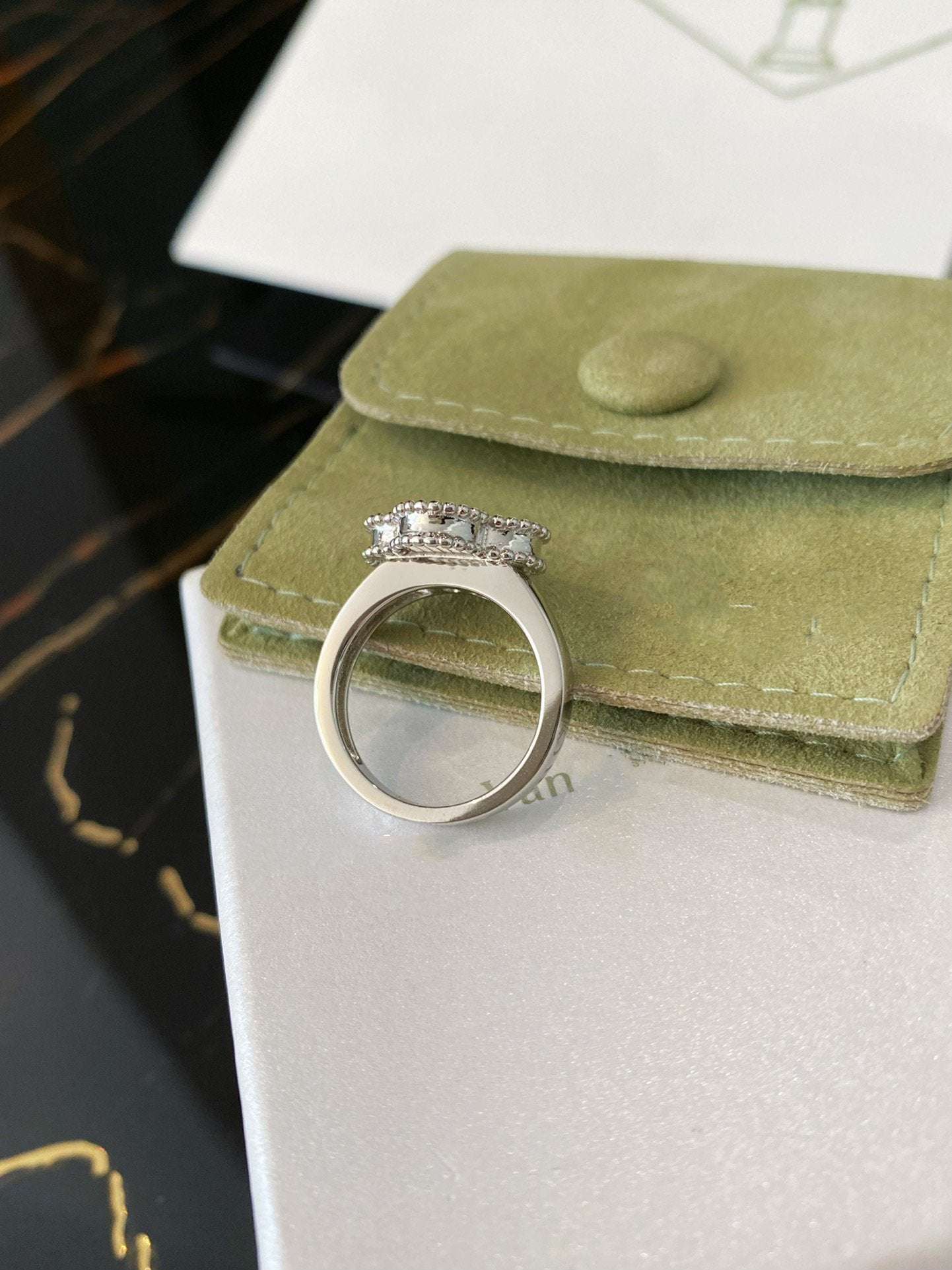 [Charm Aries Jewelry]CLOVER SILVER RING
