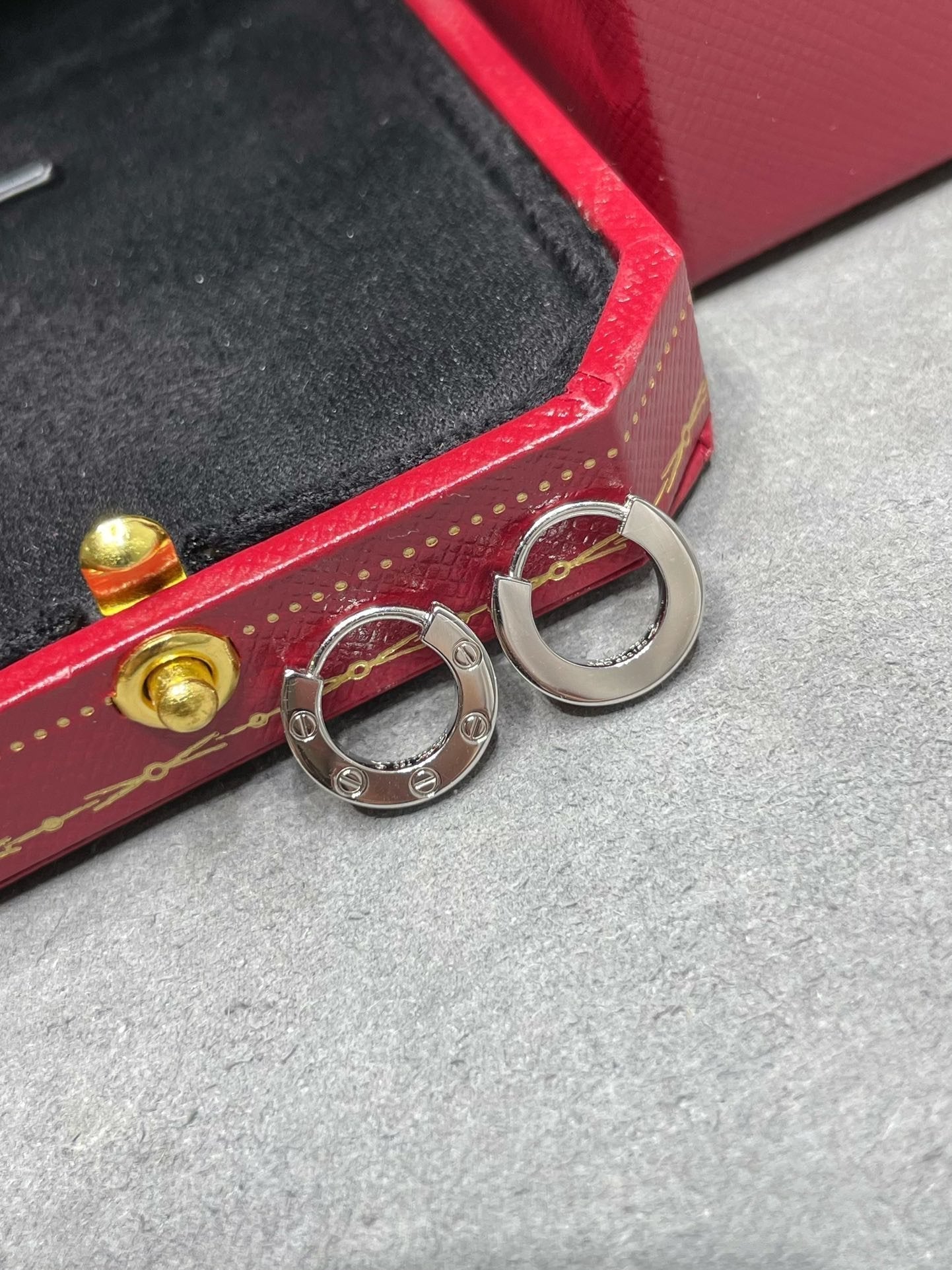[Charm Aries Jewelry]LOVE MINI EARRINGS