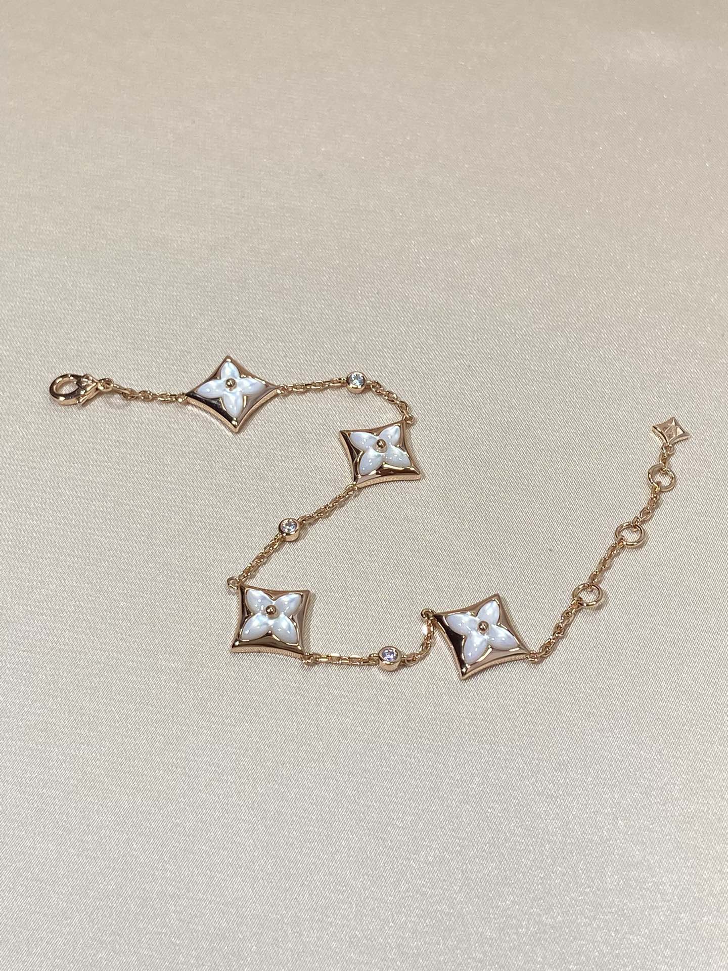 [Charm Aries Jewelry]STAR 4 MOTIF MOP DIAMOND PINK GOLD BRACELET
