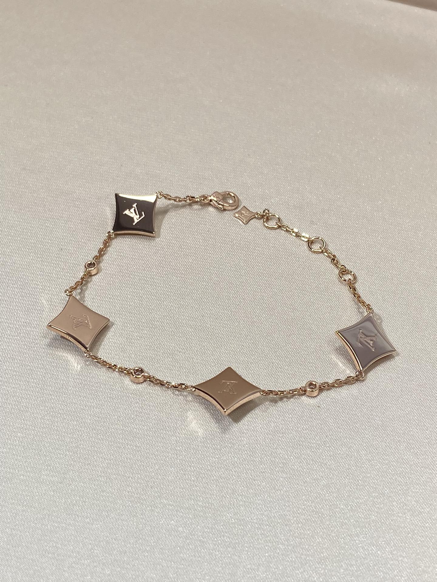 [Charm Aries Jewelry]STAR 4 MOTIF MOP DIAMOND PINK GOLD BRACELET