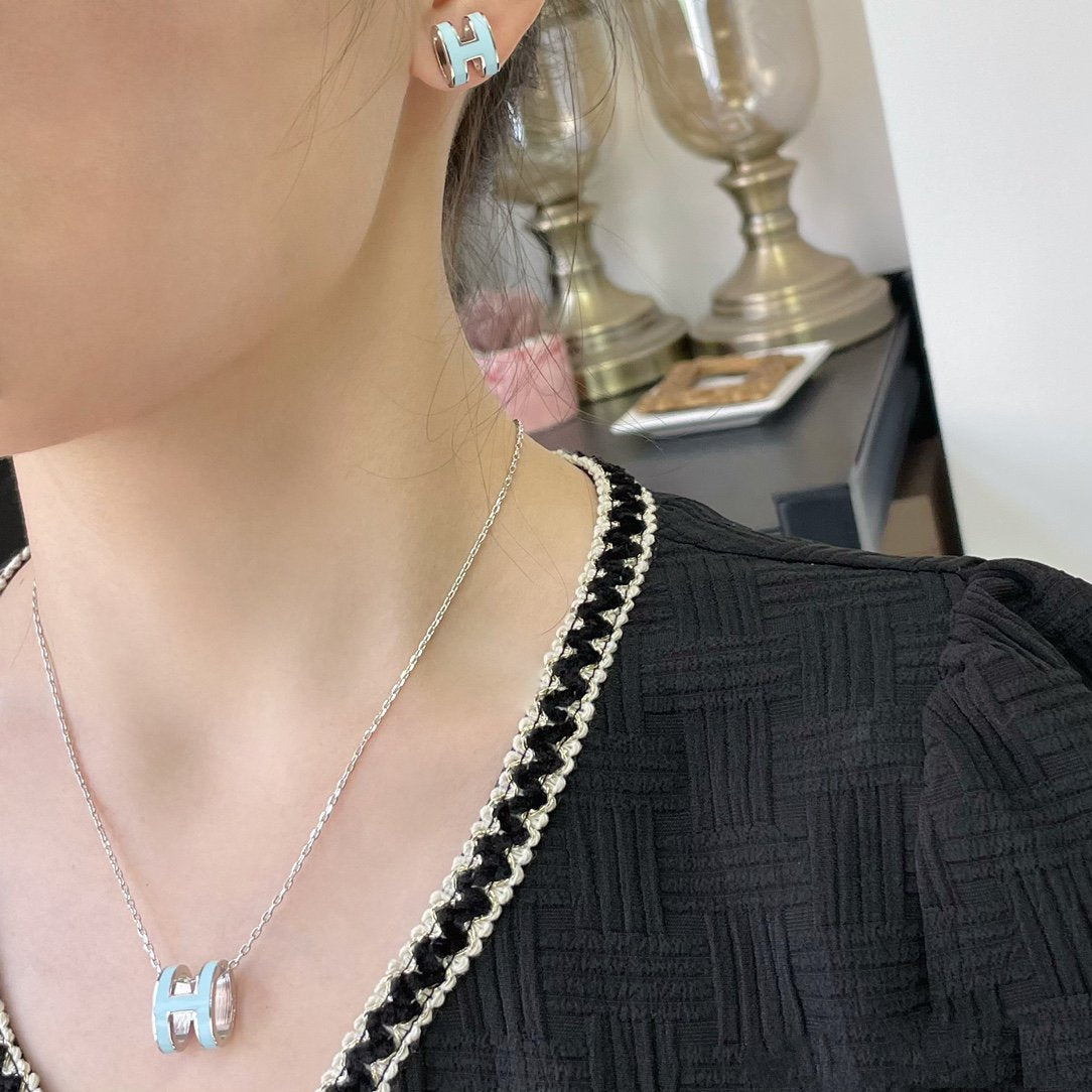 [Charm Aries Jewelry]POP H SKY BLUE NECKLACE
