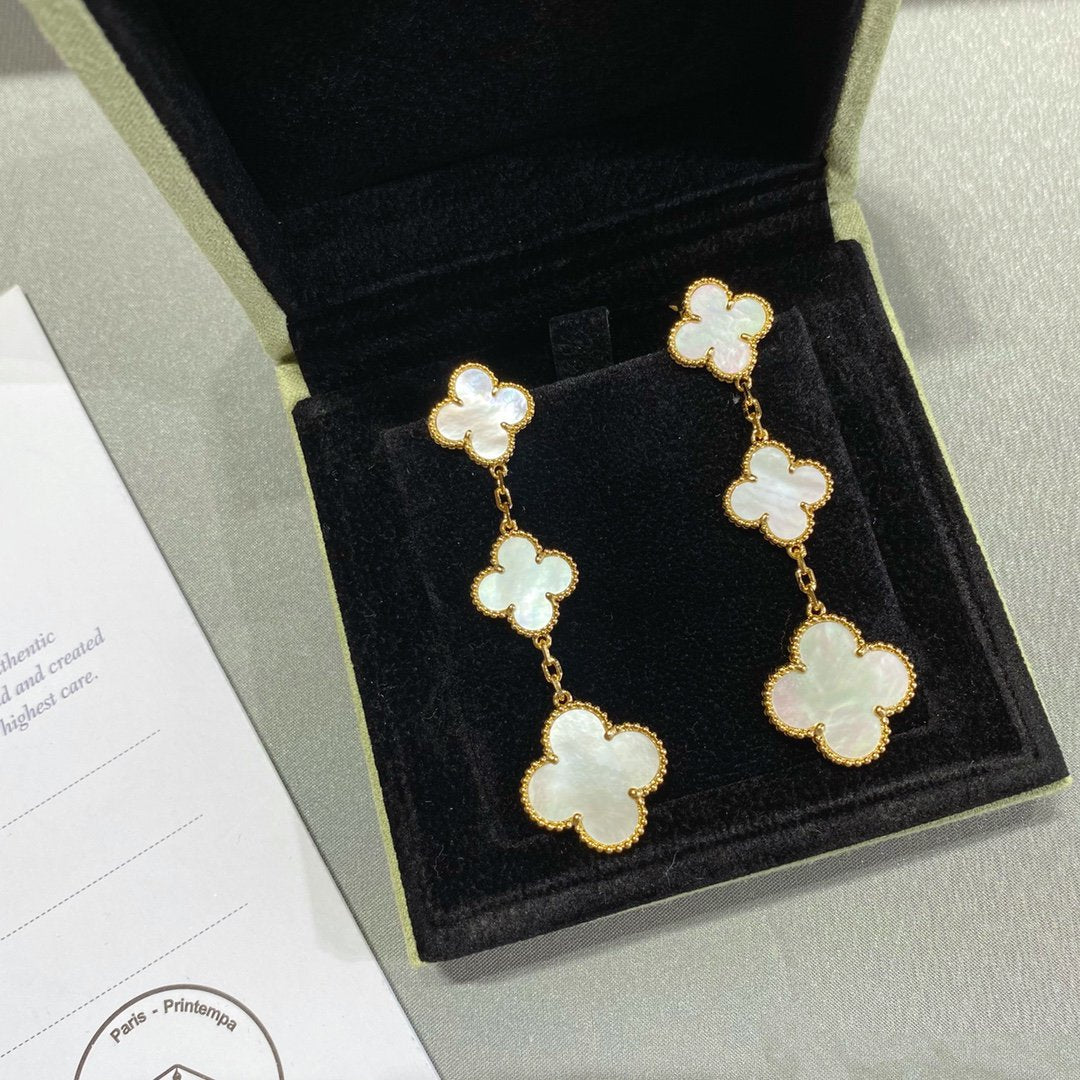 [Charm Aries Jewelry]CLOVER MOP 3 MOTIFS GOLD EARRINGS