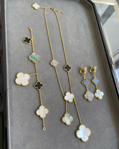 [Charm Aries Jewelry]CLOVER 3 MOTIF MOP ONYX DARK MOP PINK GOLD EARRINGS