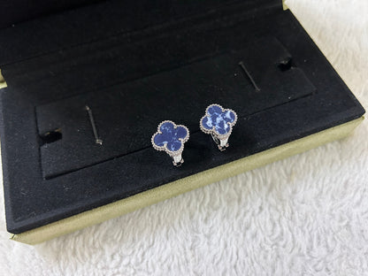 [Charm Aries Jewelry]CLOVER PIETERSITE MEDIUM STUD EARRINGS