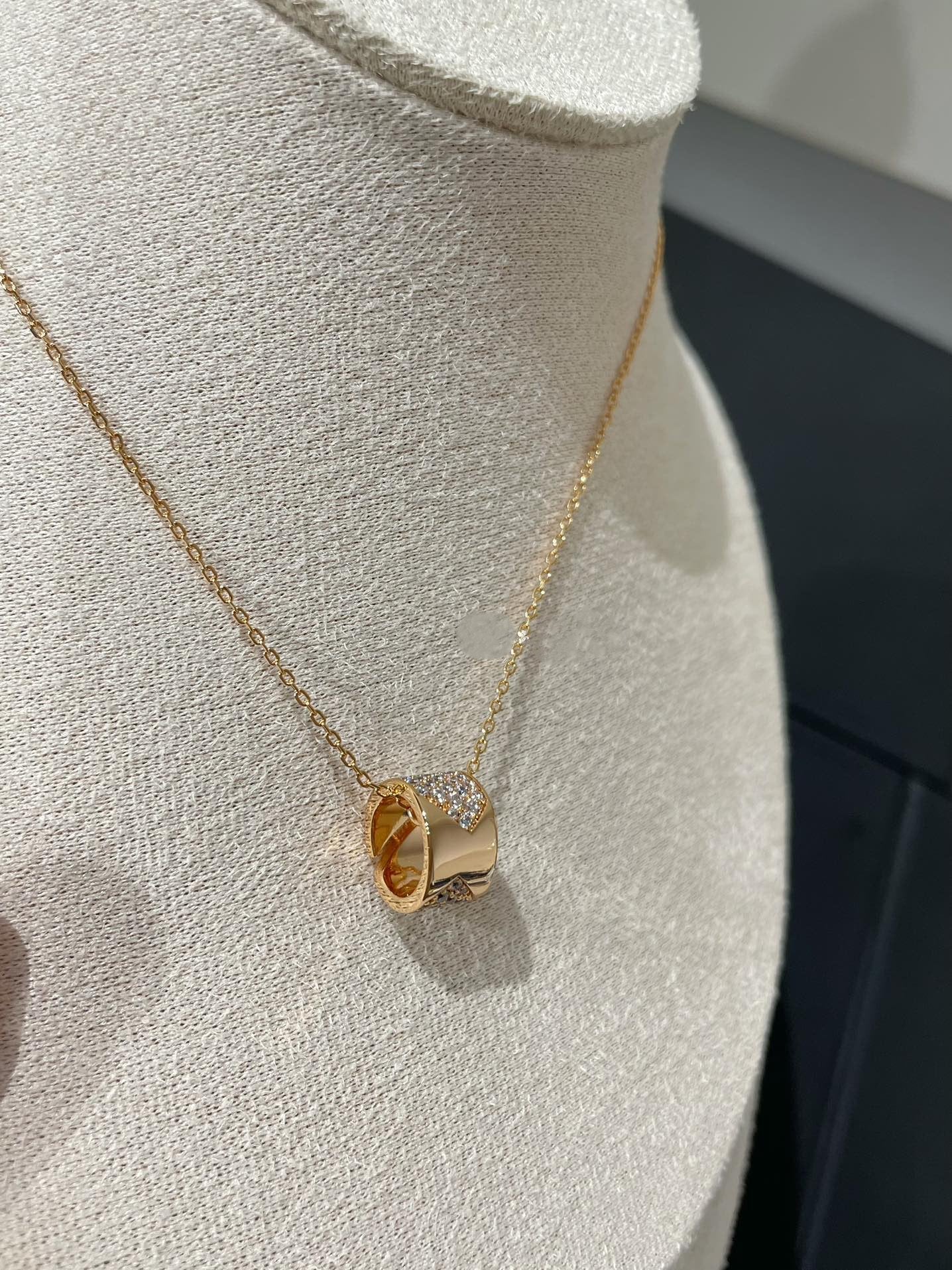 [Charm Aries Jewelry]LIENS EVIDENCE DIAMOND PAVED NECKLACE