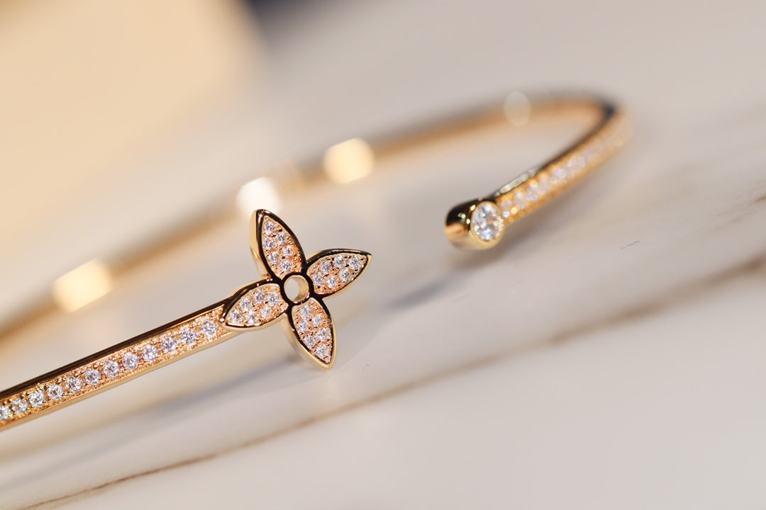 [Charm Aries Jewelry]IDYLLE GOLD OPEN BRACELET DIAMOND PAVED