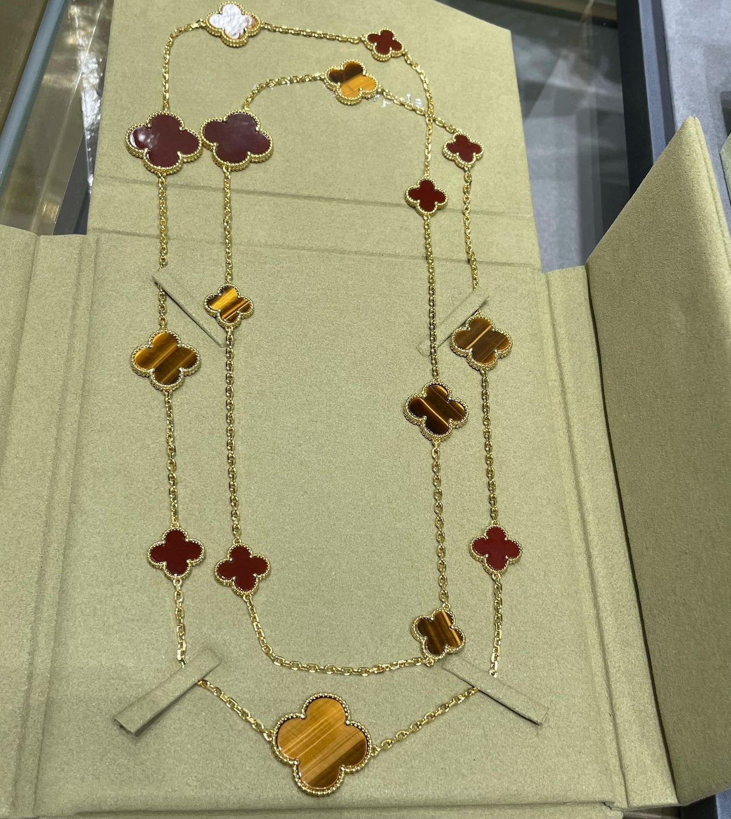[Charm Aries Jewelry]CLOVER 16 MOTIF CARNELIAN TIGER EYE ROSE GOLD NECKLACE