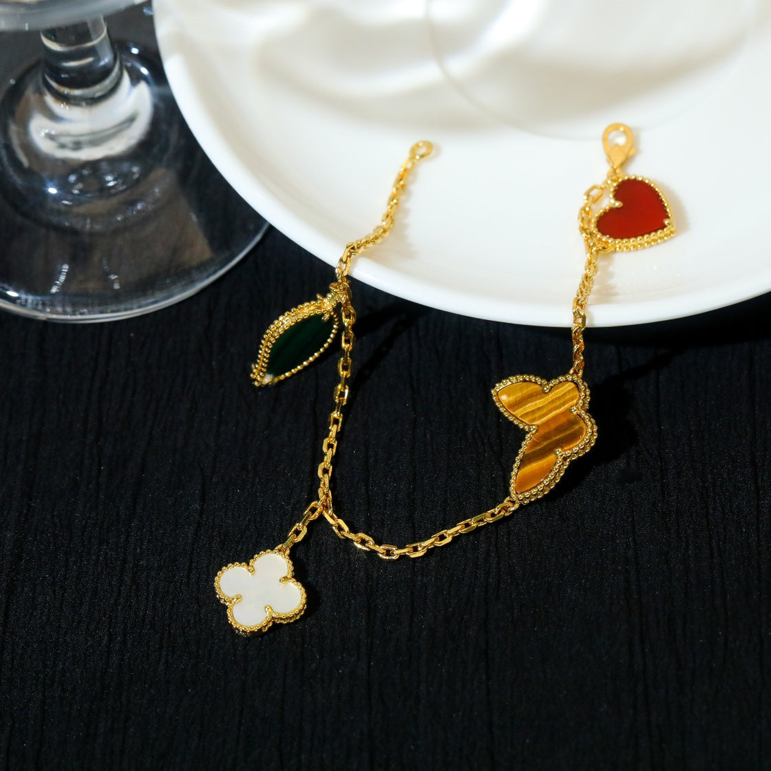 [Charm Aries Jewelry]LUCKY SPRING 5 MOTIF GOLD BRACELET