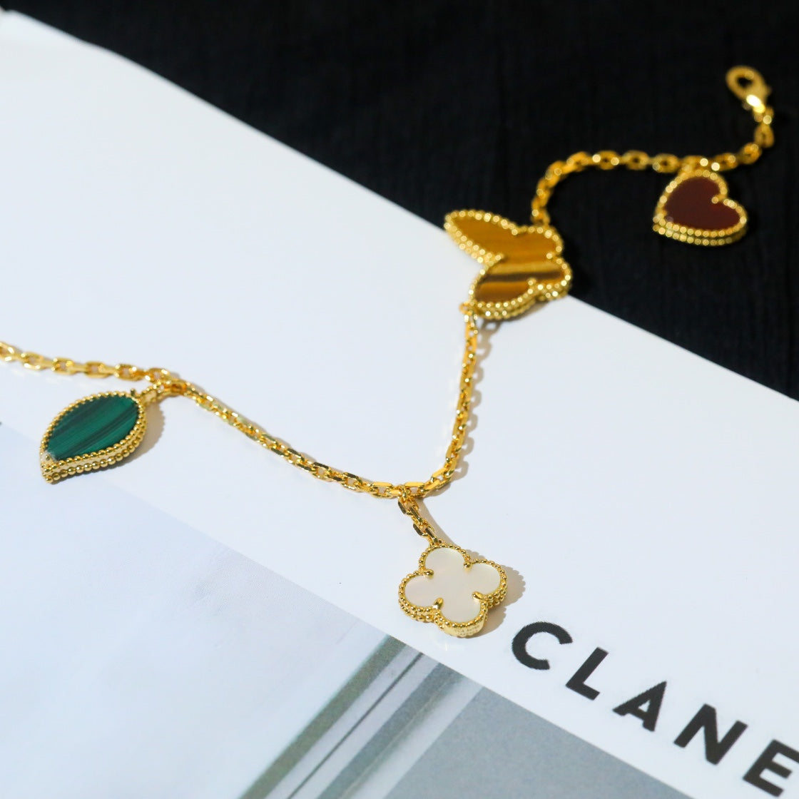 [Charm Aries Jewelry]LUCKY SPRING 5 MOTIF GOLD BRACELET