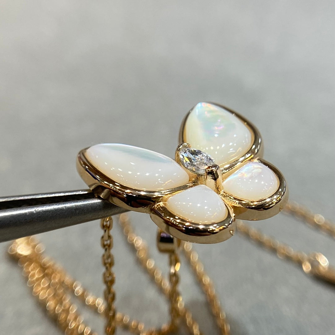 [Charm Aries Jewelry]BUTTERFLY MOP DIAMOND NECKLACE