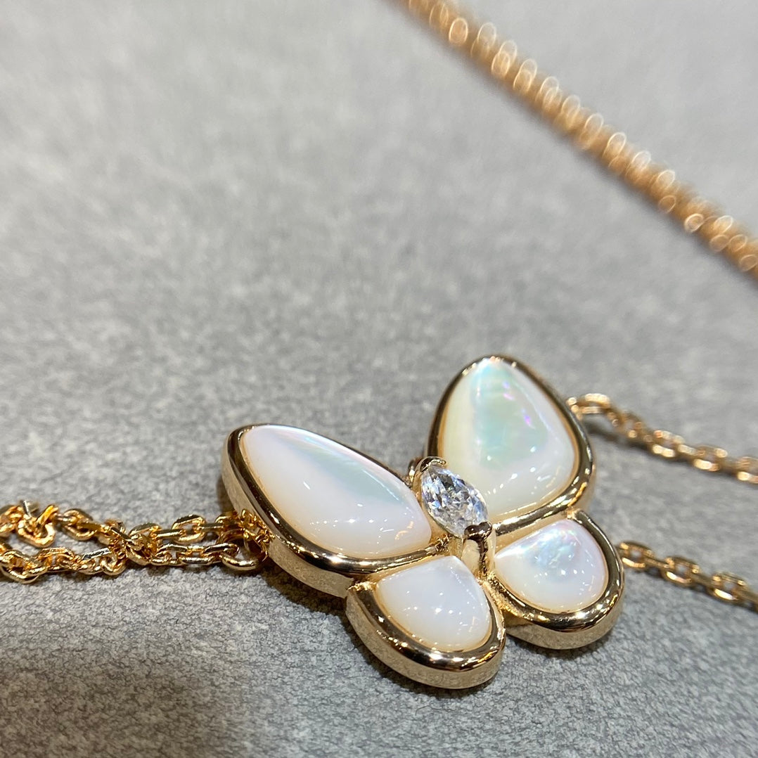 [Charm Aries Jewelry]BUTTERFLY MOP DIAMOND NECKLACE