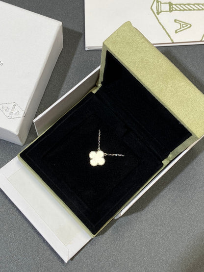 [Charm Aries Jewelry]CLOVER MEDIUM SILVER WHITE MOP NECKLACE
