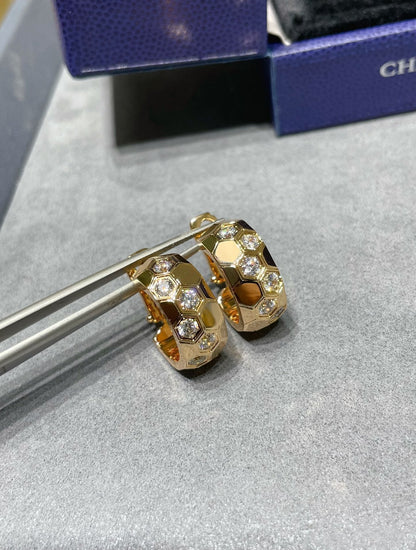 [Charm Aries Jewelry]BEE LOVE DIAMOND HOOP EARRINGS