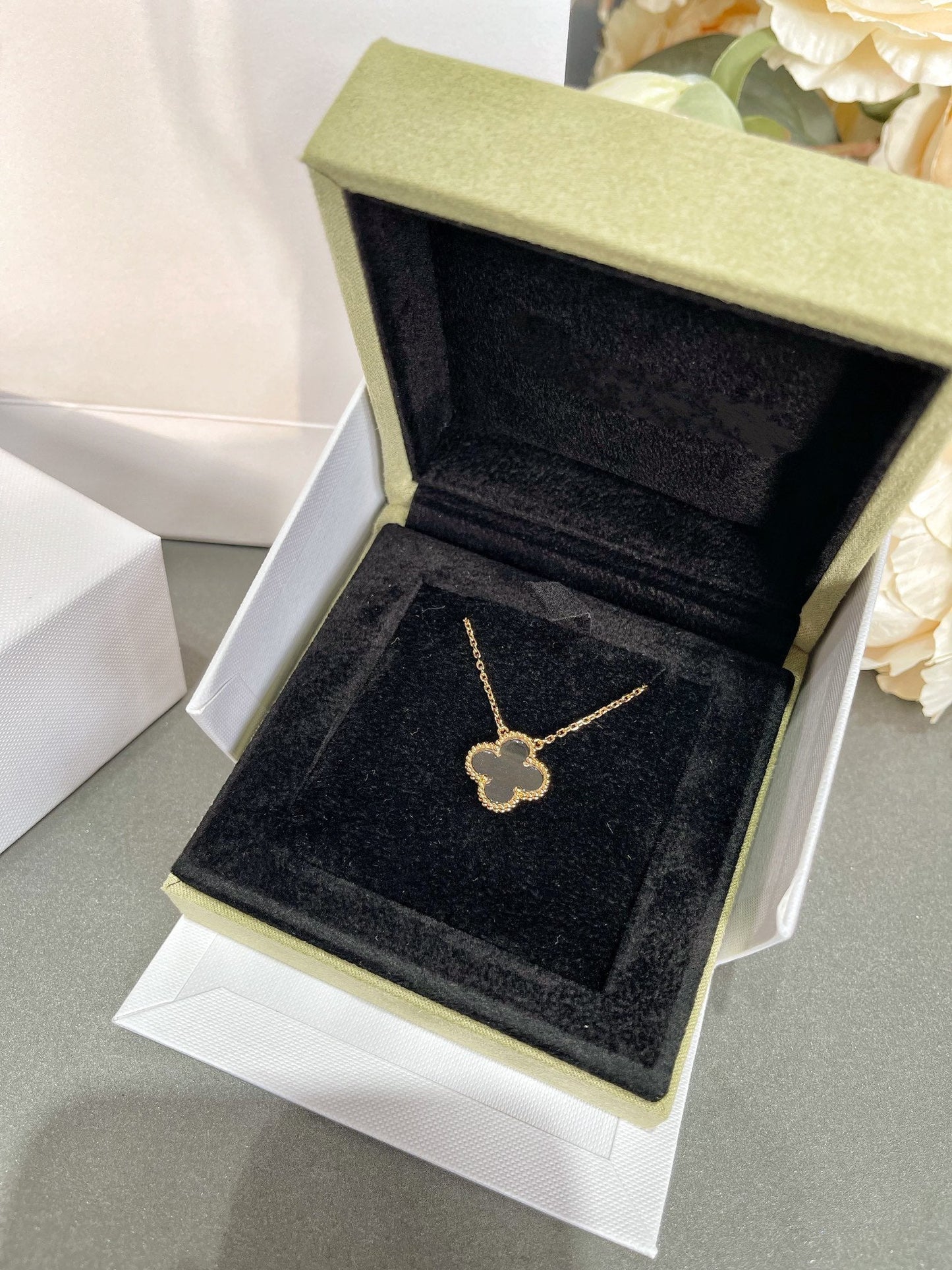 [Charm Aries Jewelry]CLOVER ROCK CRYSTAL ROSE GOLD NECKLACE