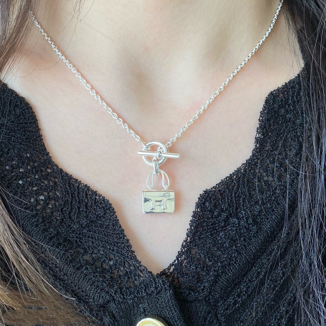 [Charm Aries Jewelry]CONSTANCE PEDANT SILVER NECKLACE