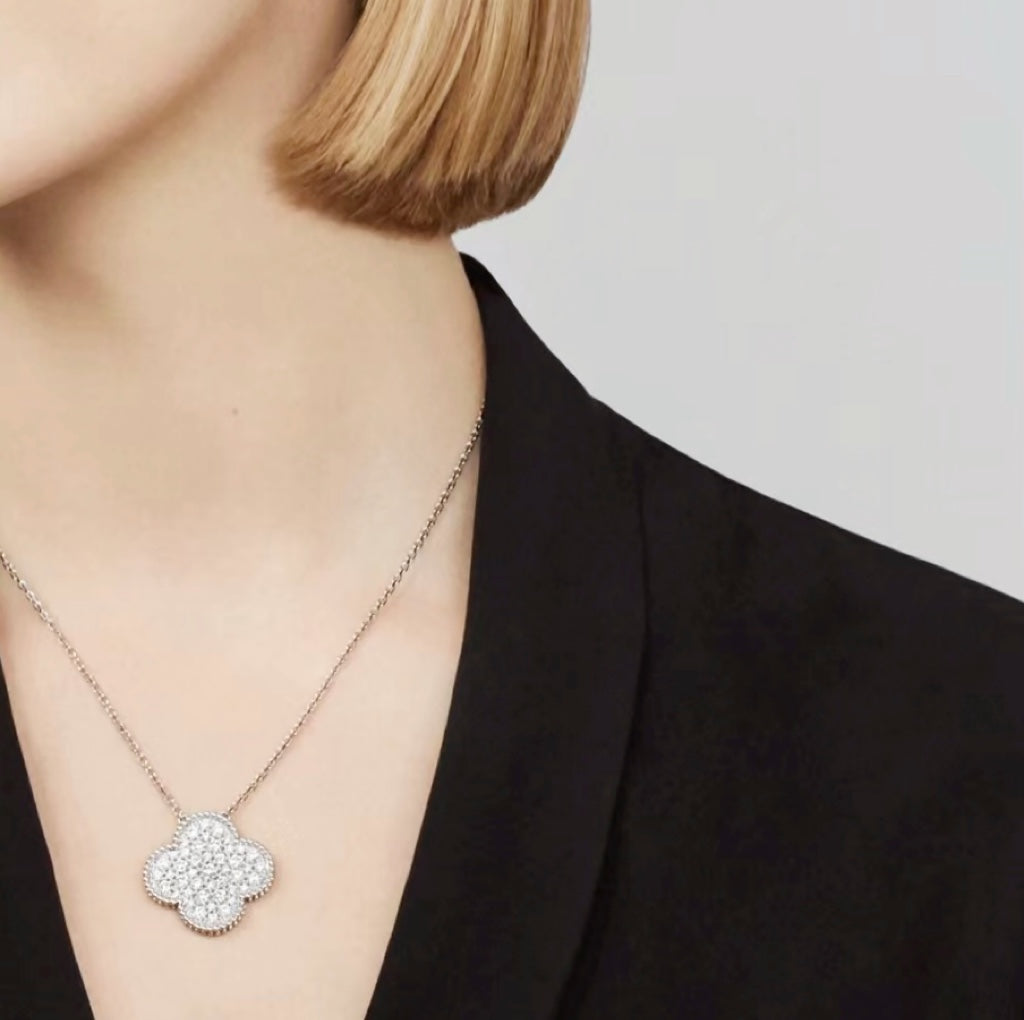 [Charm Aries Jewelry]CLOVER 25MM LARGE PENDANT DIAMOND PAVED SILVER NECKLACE