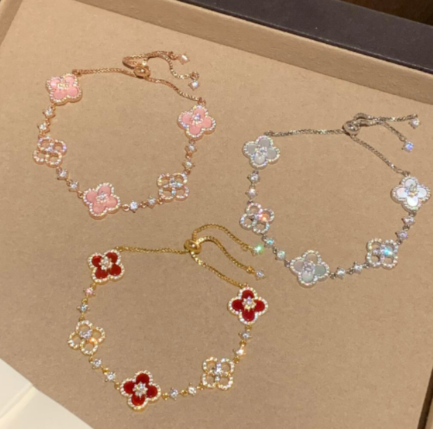 [Charm Aries Jewelry]CLOVER 5 MOTIF PINK BLUE RED WHITE BRACELET