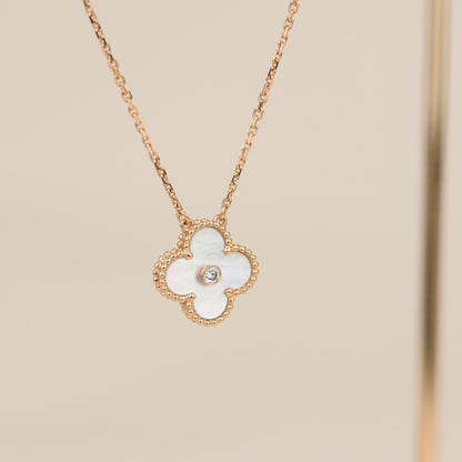 [Charm Aries Jewelry]CLOVER 15MM DIAMOND WHITE FRITILLARIA NECKLACE