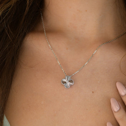 [Charm Aries Jewelry]CLOVER  15MM DIAMOND LASER NECKLACE SILVER