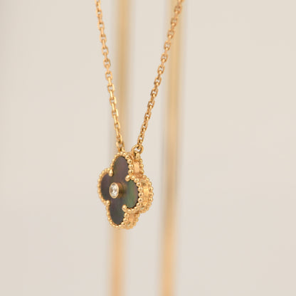 [Charm Aries Jewelry]CLOVER 15MM DIAMOND AND MOTHER-OF-GREY NECKLACE