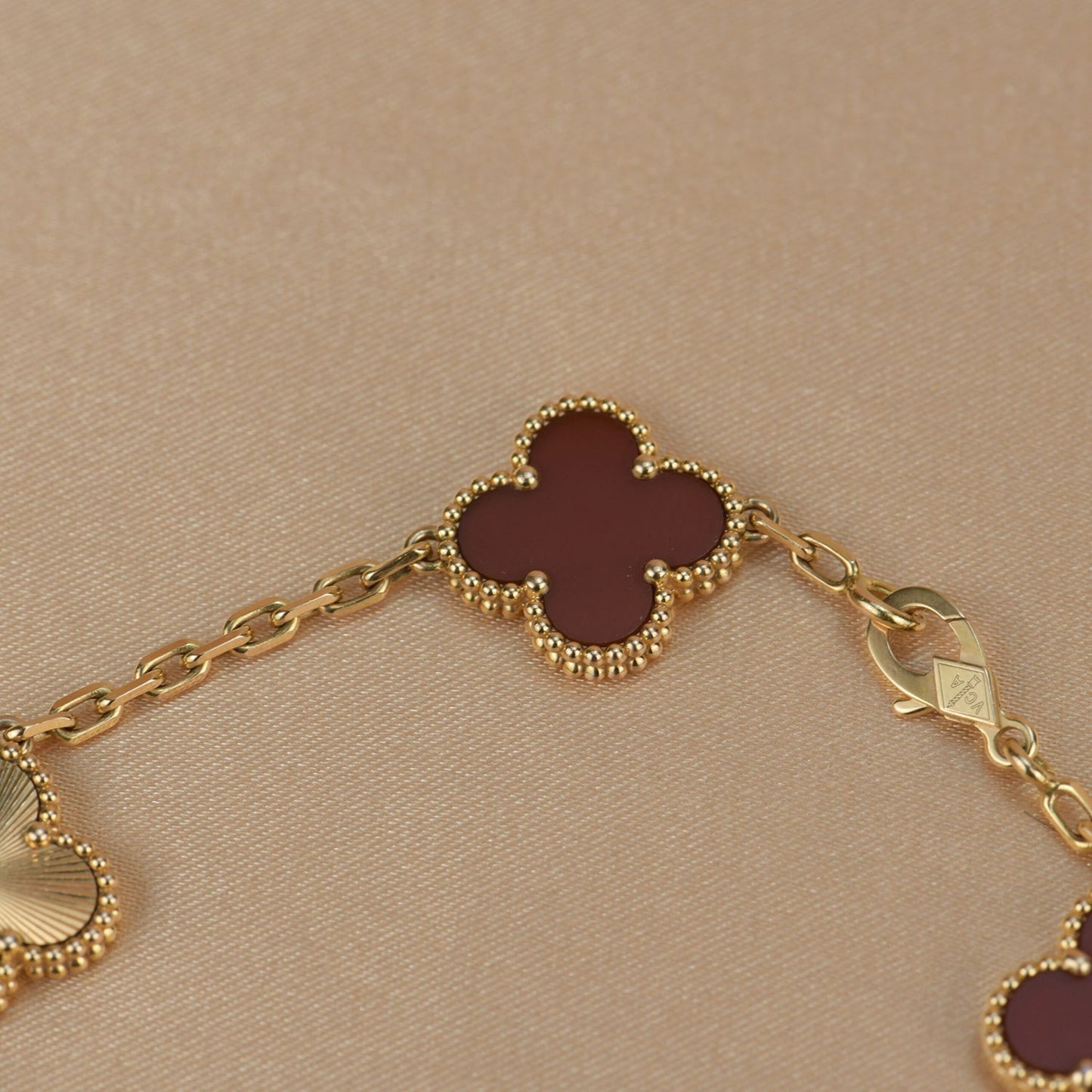 [Charm Aries Jewelry]CLOVER  5 MOTIFS CARNELIAN GOLD BRACELET