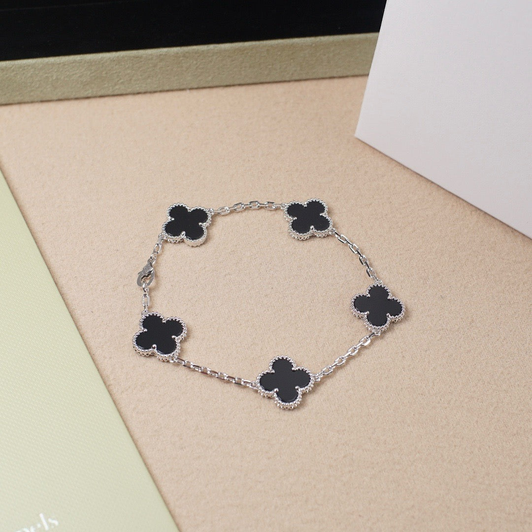 [Charm Aries Jewelry]CLOVER 5 MOTIF ONYXS  BRACELET SILVER