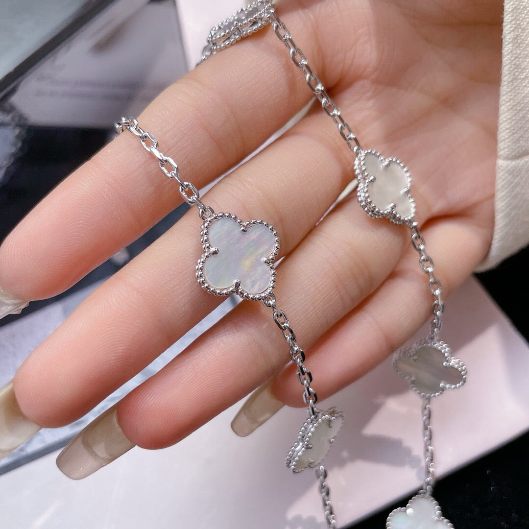 [Charm Aries Jewelry]CLOVERS THE 10-MOTIFS WHITE MOTHER OF PEARL NECKLACE