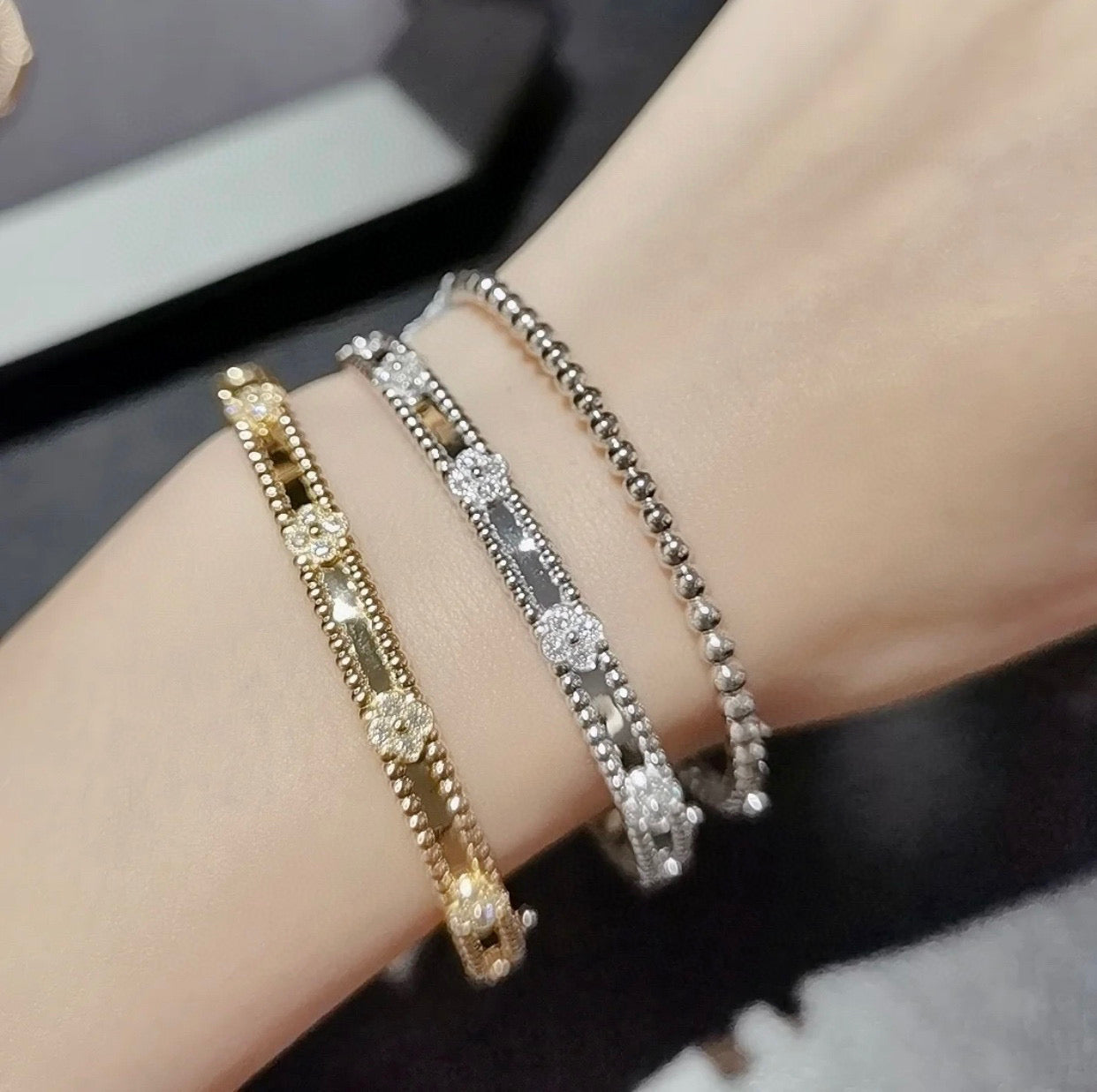 [Charm Aries Jewelry]CLOVER BRACELET 4MM DIAMONDS