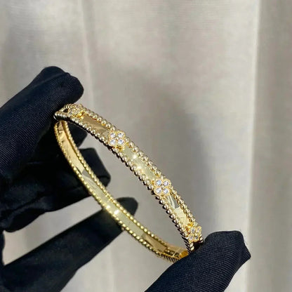 [Charm Aries Jewelry]CLOVER BRACELET 4MM DIAMONDS
