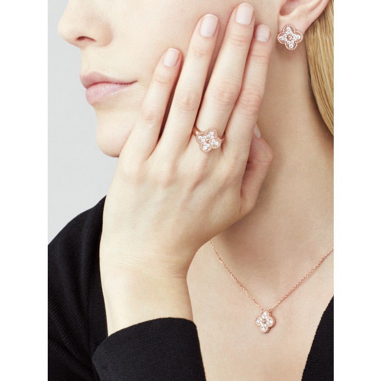 [Charm Aries Jewelry]CLOVER 15MM DIAMOND SINGLE FLOWER NECKLACE