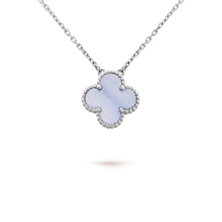 [Charm Aries Jewelry]CLOVER 15MM BLUE CHALCEDONY NECKLACE SILVER