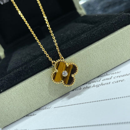 [Charm Aries Jewelry]CLOVER 15MM DIAMOND AND YELLOW TIGER'S EYE AGATE necklace