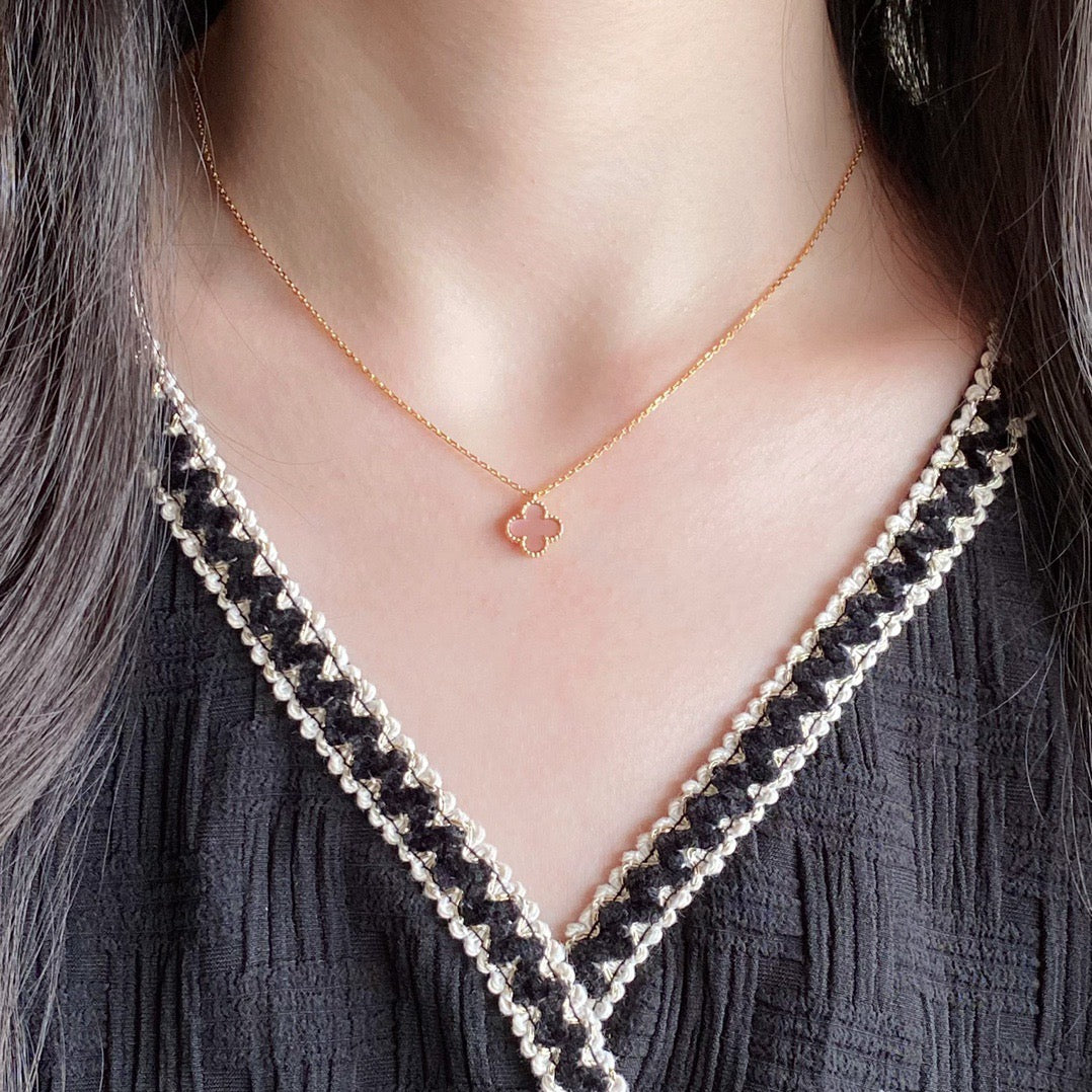 [Charm Aries Jewelry]CLOVER 15MM PINK MOTHER-OF-PEARL SINGLE FLOWER NECKLACE