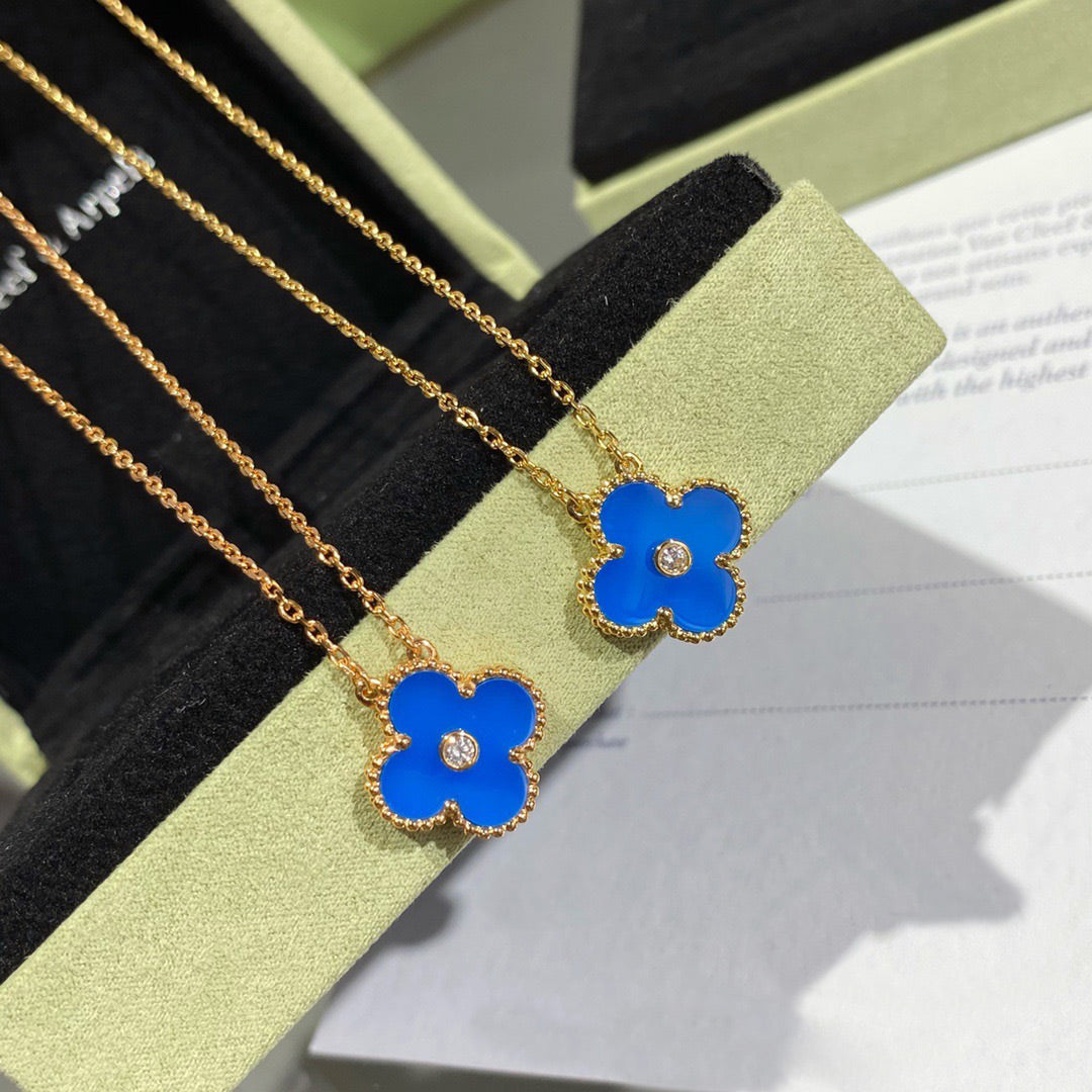 [Charm Aries Jewelry]CLOVER 15MM DIAMOND AND BLUE AGATE NECKLACE
