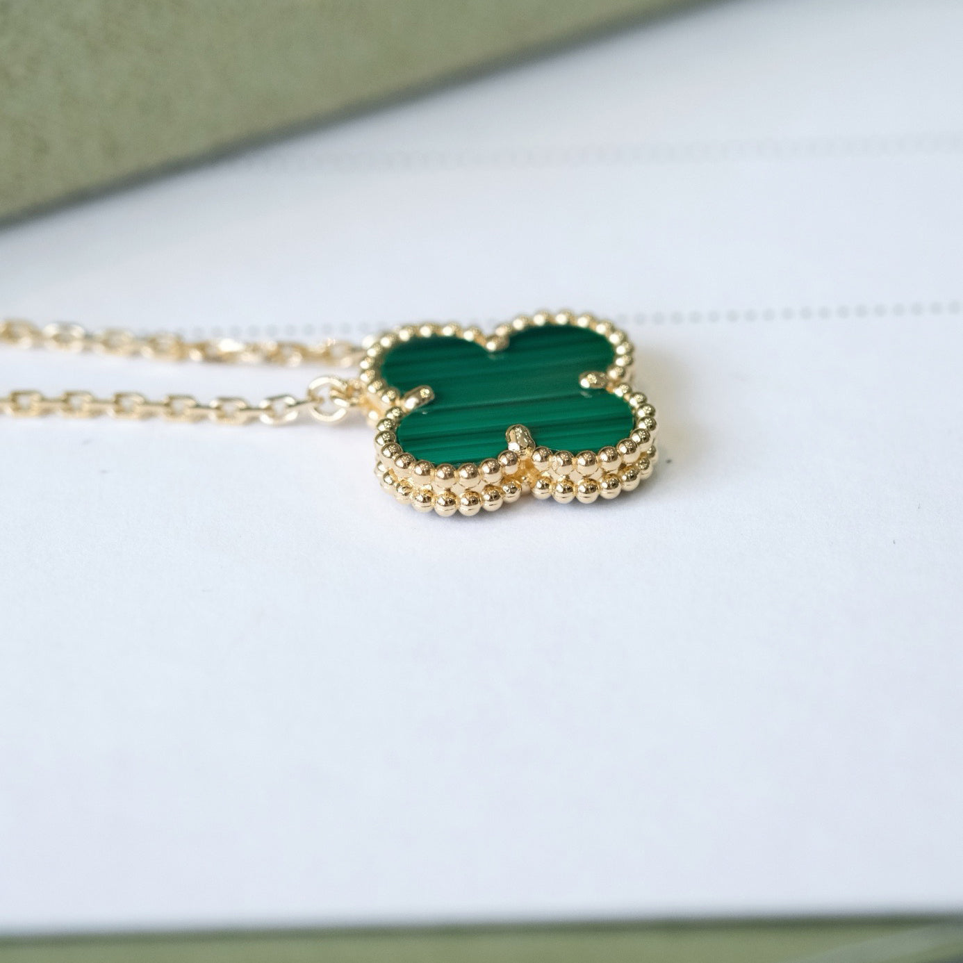 [Charm Aries Jewelry]CLOVER 15MM MALACHITE SINGLE FLOWER  NECKLACE