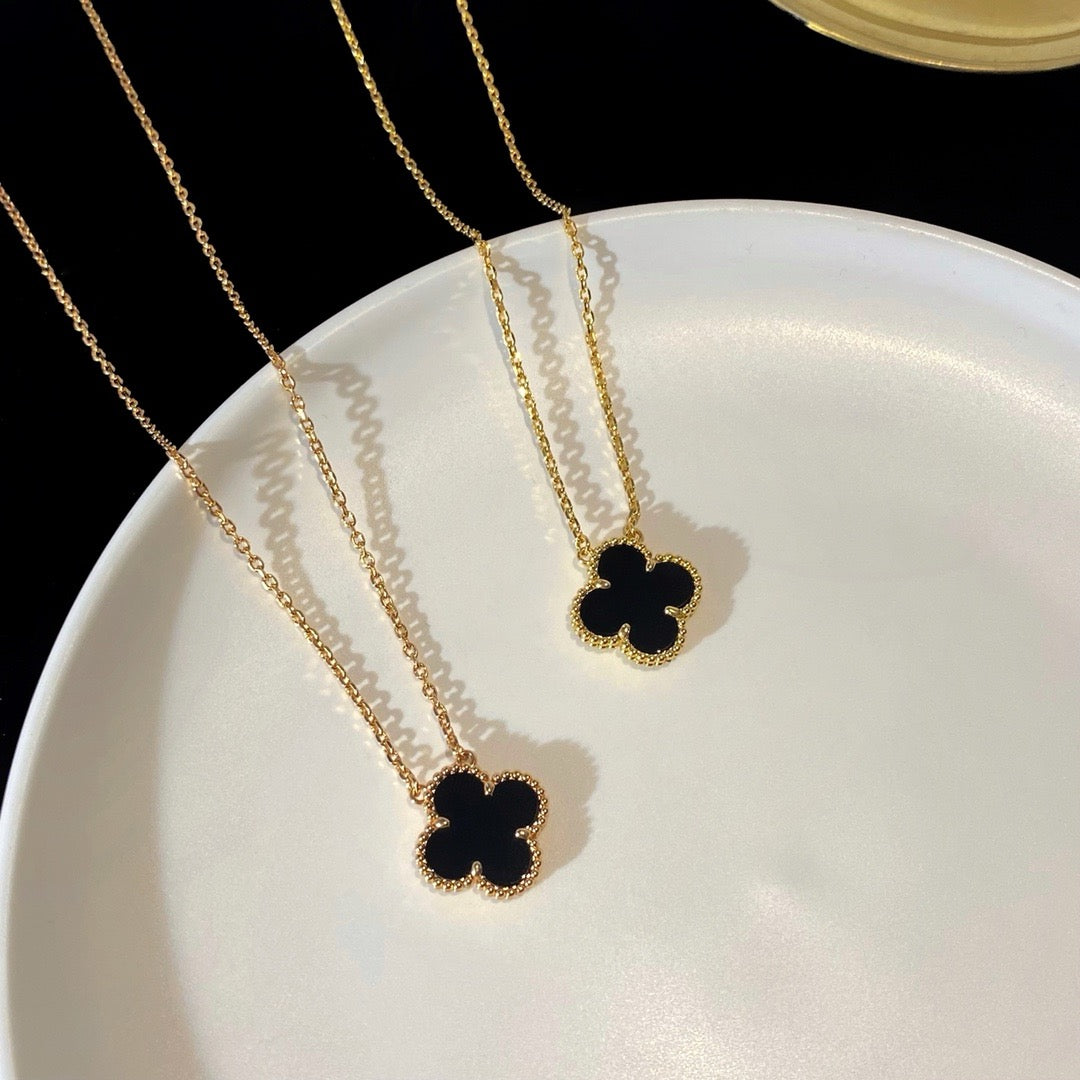 [Charm Aries Jewelry]CLOVER 15MM BLACK ONYX SINGLE FLOWER NECKLACE