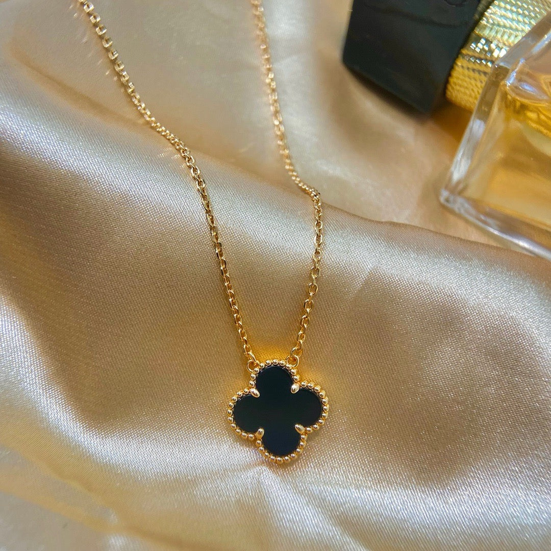[Charm Aries Jewelry]CLOVER 15MM BLACK ONYX SINGLE FLOWER NECKLACE