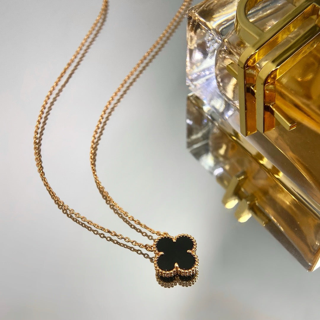 [Charm Aries Jewelry]CLOVER 15MM BLACK ONYX SINGLE FLOWER NECKLACE