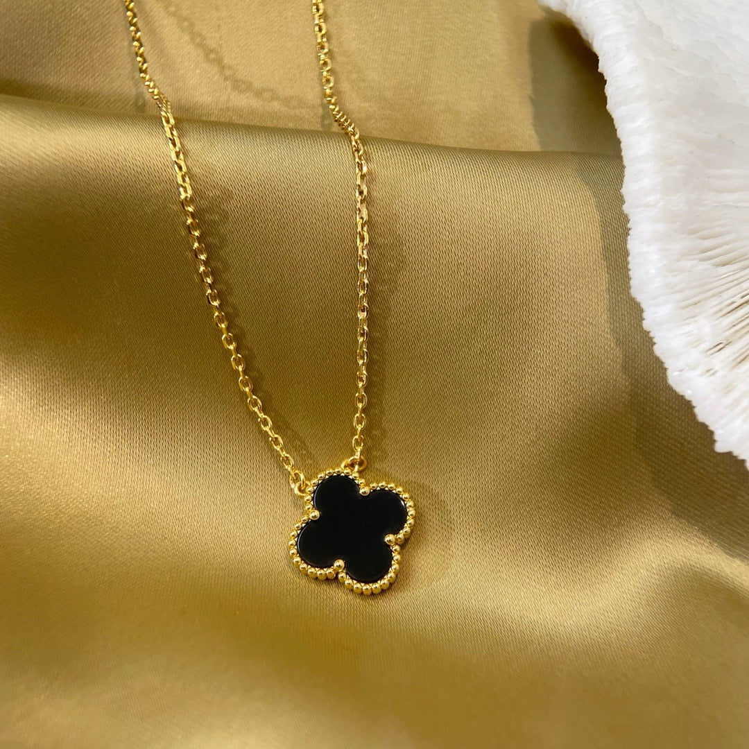 [Charm Aries Jewelry]CLOVER 15MM BLACK ONYX SINGLE FLOWER NECKLACE
