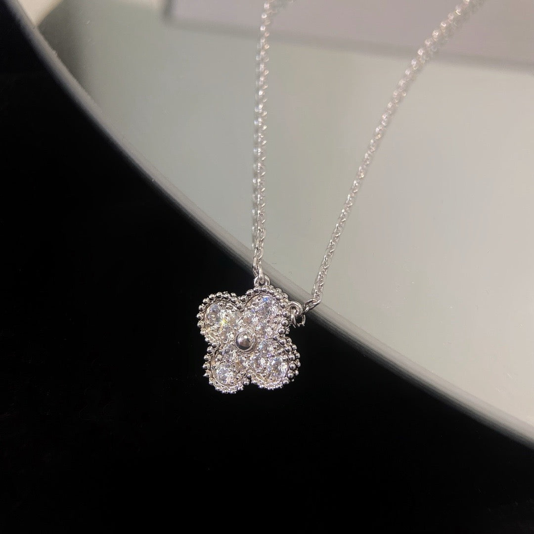 [Charm Aries Jewelry]CLOVER 15MM DIAMOND SINGLE FLOWER NECKLACE