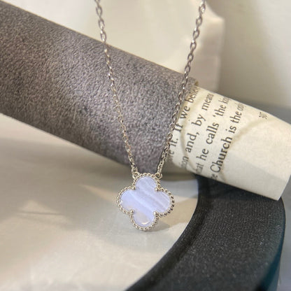 [Charm Aries Jewelry]CLOVER 15MM BLUE CHALCEDONY NECKLACE SILVER