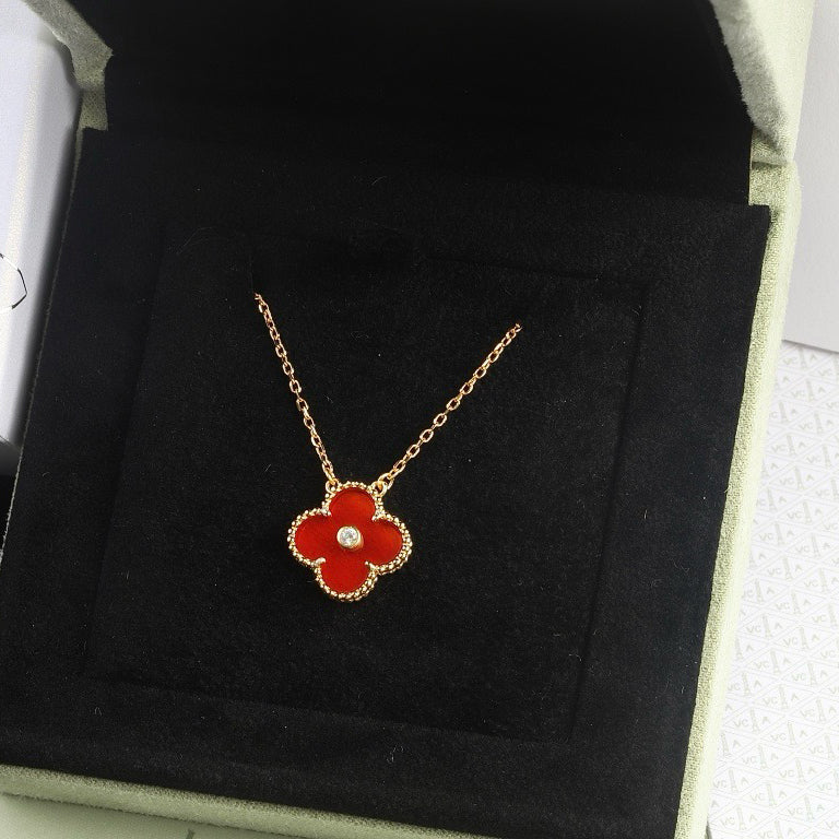 [Charm Aries Jewelry]CLOVER 15MM DIAMOND CARNELIAN NECKLACE