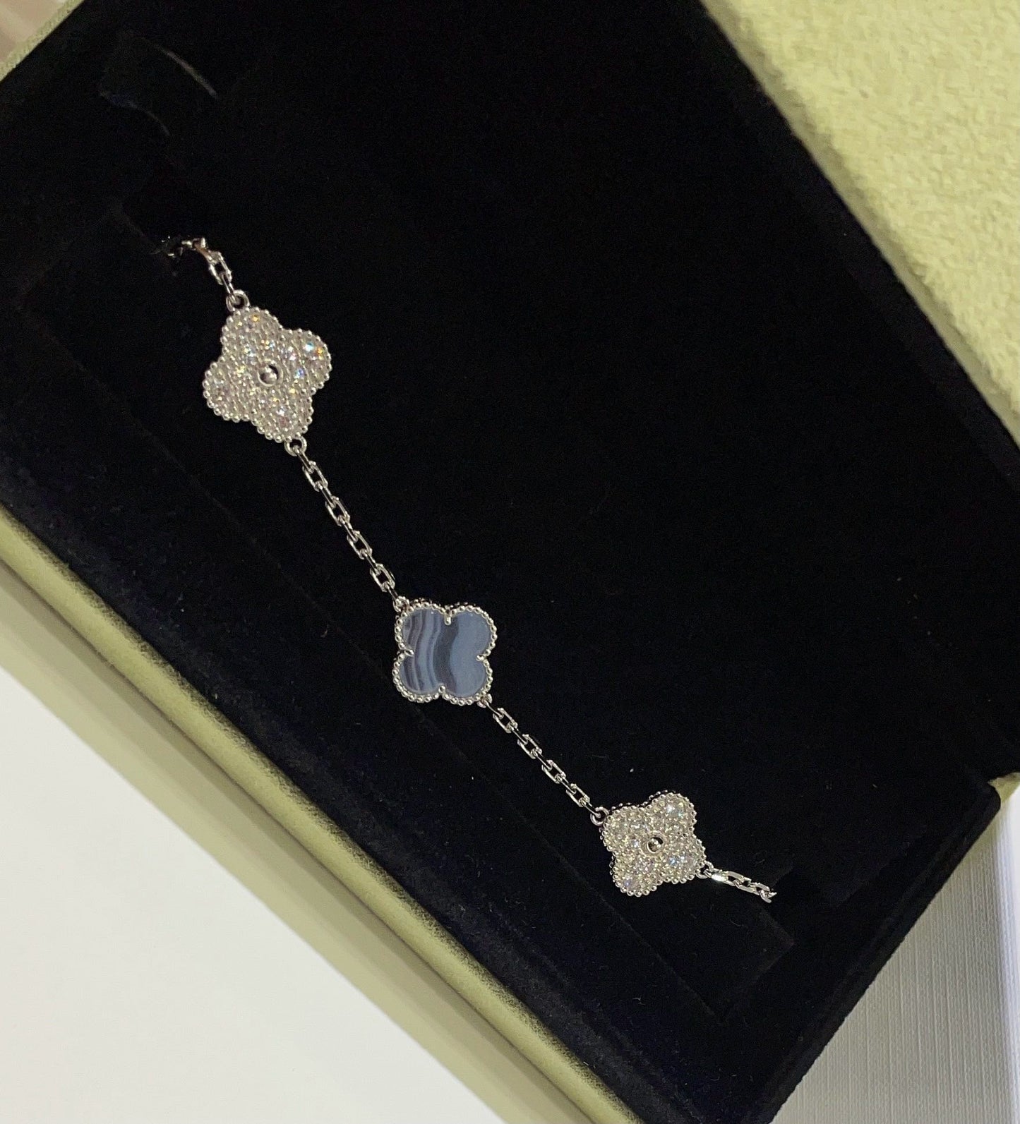 [Charm Aries Jewelry]CLOVER  5 MOTIF DIAMOND PURPLE CHALCEDONY BRACELET SILVER