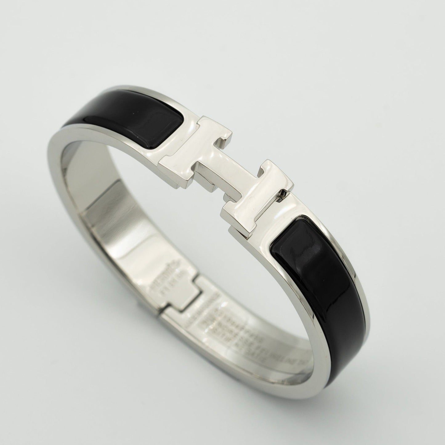 [Charm Aries Jewelry]H BLACK BRACELET