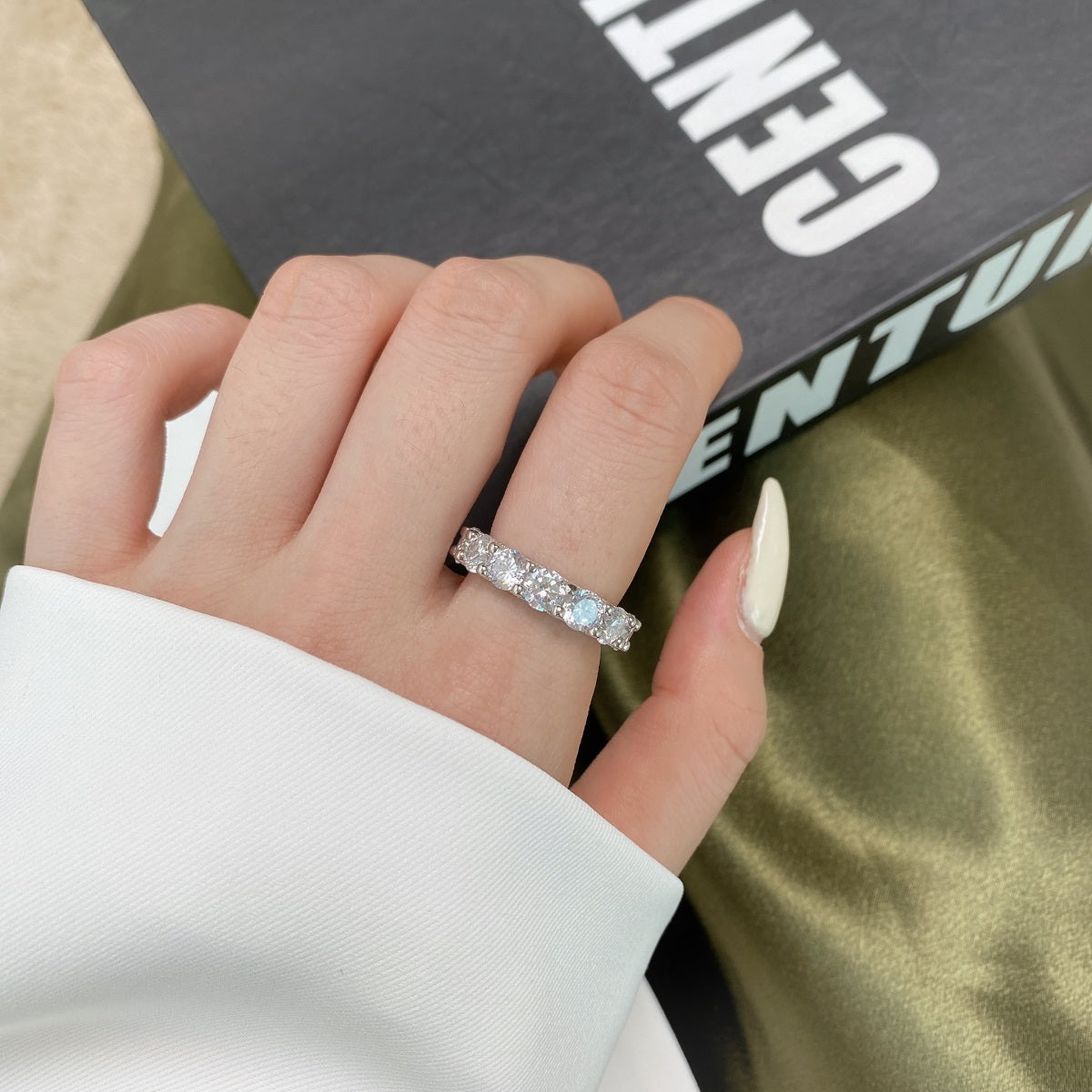 [Charm Aries Jewelry]Gorgeous Round Cut Tennis Ring